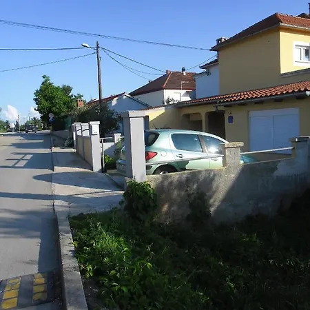 Appartement With A Parking Space - 18899 Zadar